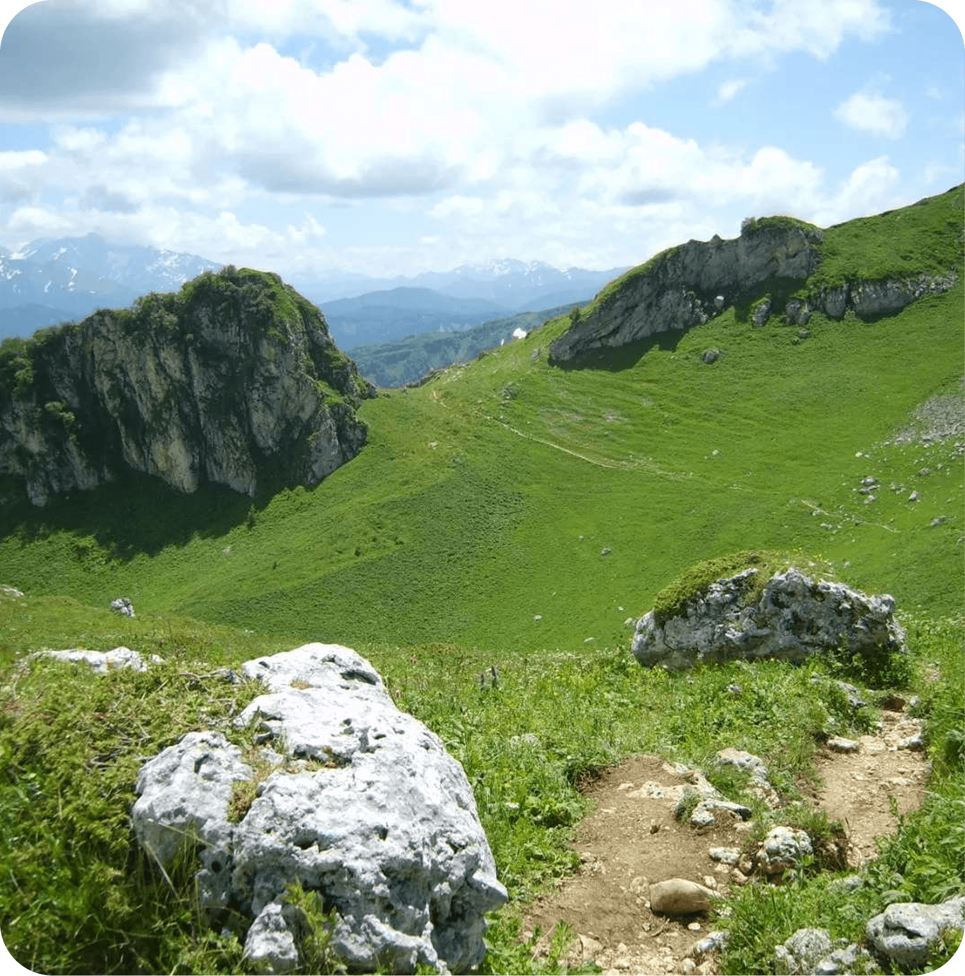 Горы возле базы отдыха ВАДОЛЬ